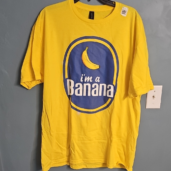 Gildan Other - Yellow 'I'm a Banana' Graphic T-Shirt. #1181